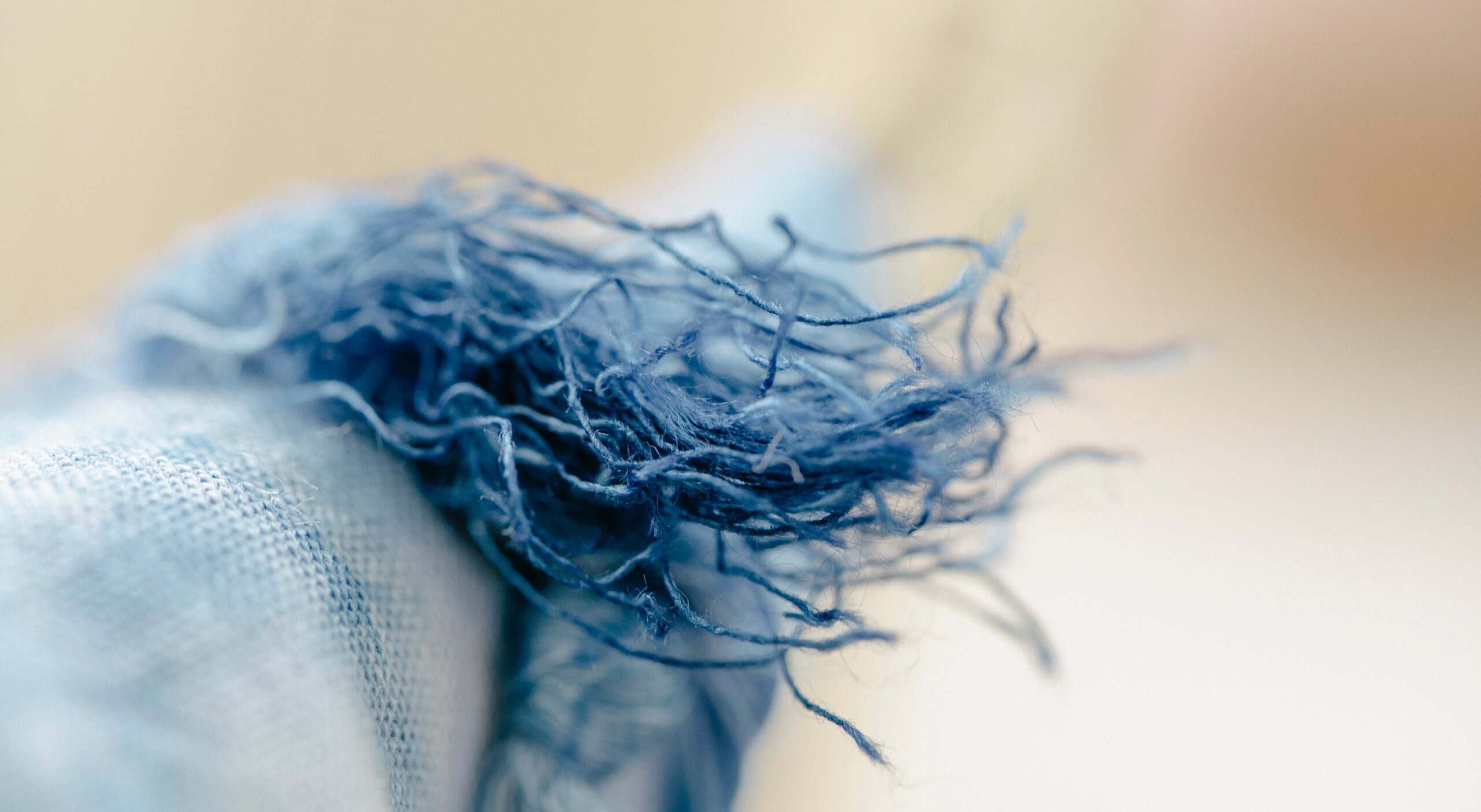 Regionägda textilier – från brist till överskott